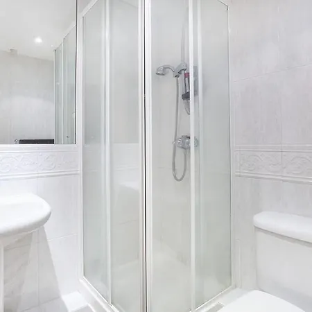 The Beehive Studio Apartment *